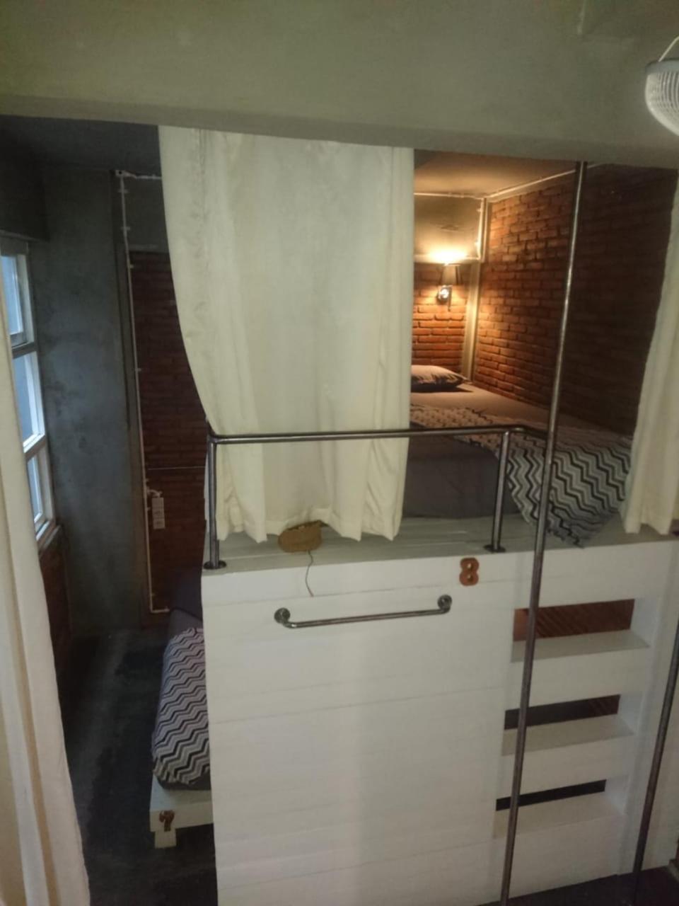 Shelter Hostel Маланг Екстер'єр фото