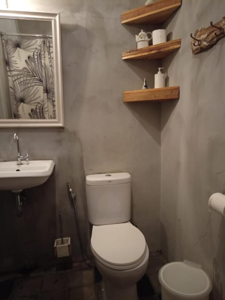 Shelter Hostel Маланг Екстер'єр фото